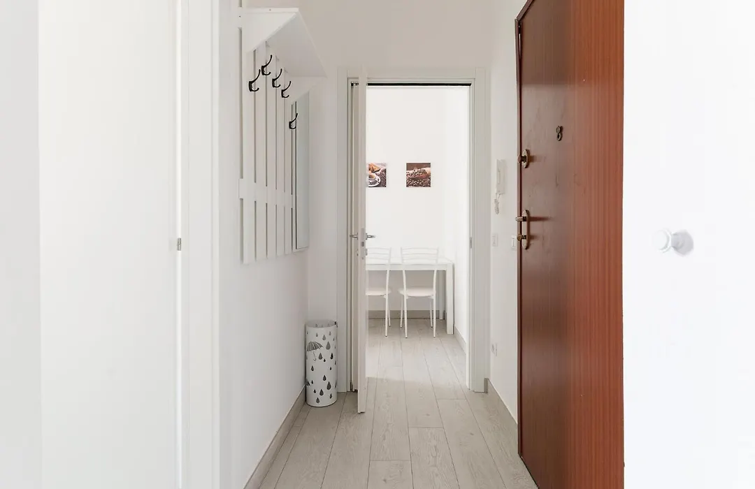 GuestHost - Piazza Tripoli Bright Apartments-1